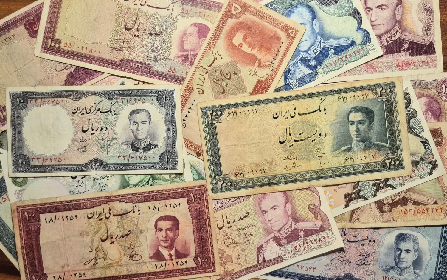 مجموعه ۲۲ برگ اسکناس پهلوی|کلکسیون سکه، تمبر، اسکناس|تهران, اکباتان|دیوار