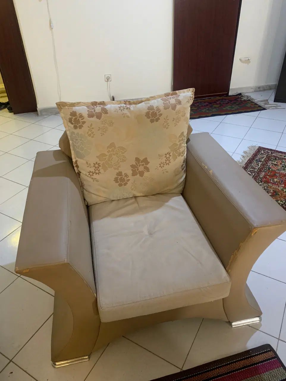 مبل محکم راحت|مبلمان خانگی و میز عسلی|تهران, خواجه نصیر طوسی|دیوار