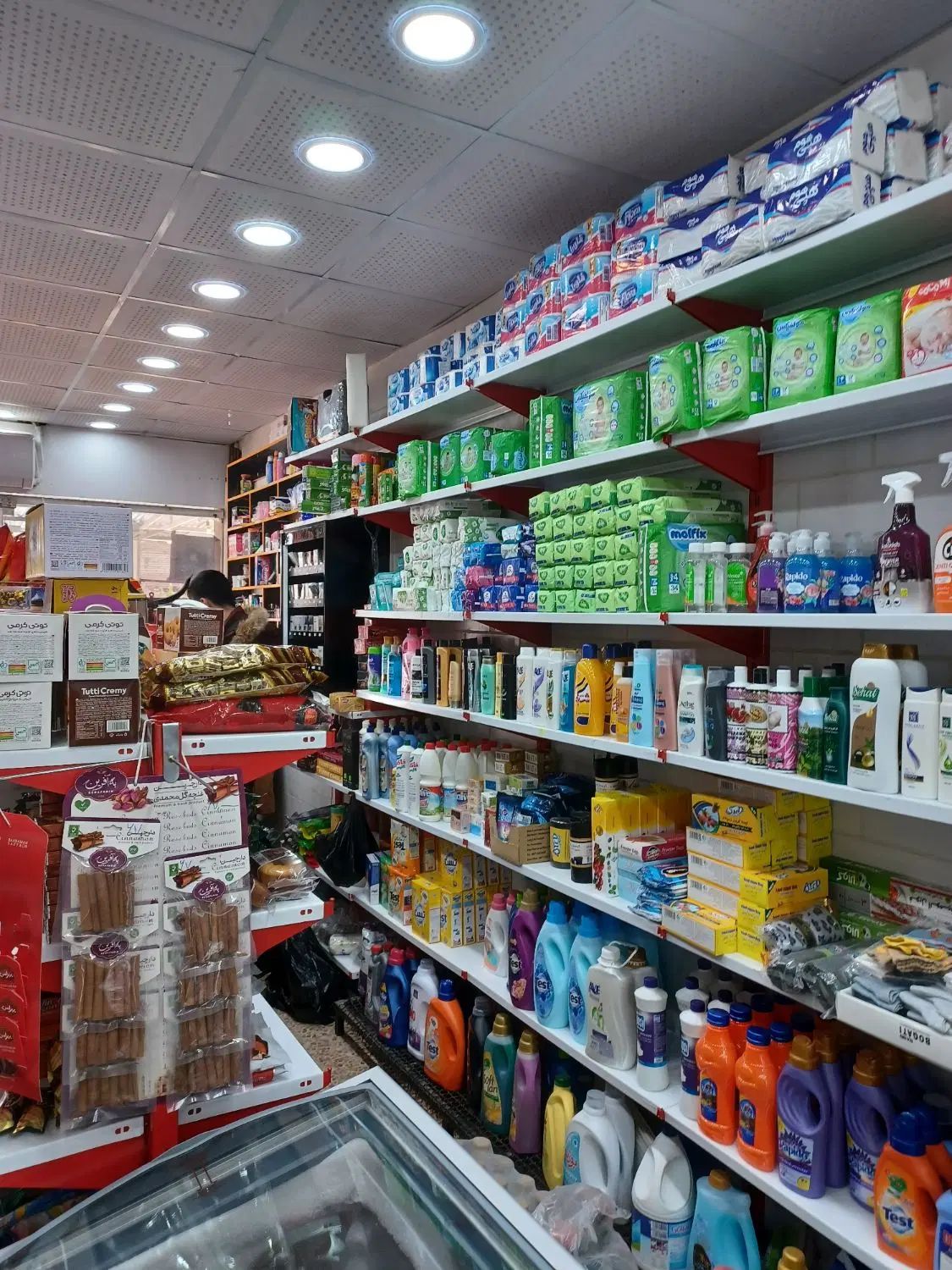 مغازه و وسایل سوپرمارکت پونصد دستگاه مستقیم|فروشگاه و مغازه|دوگنبدان, |دیوار