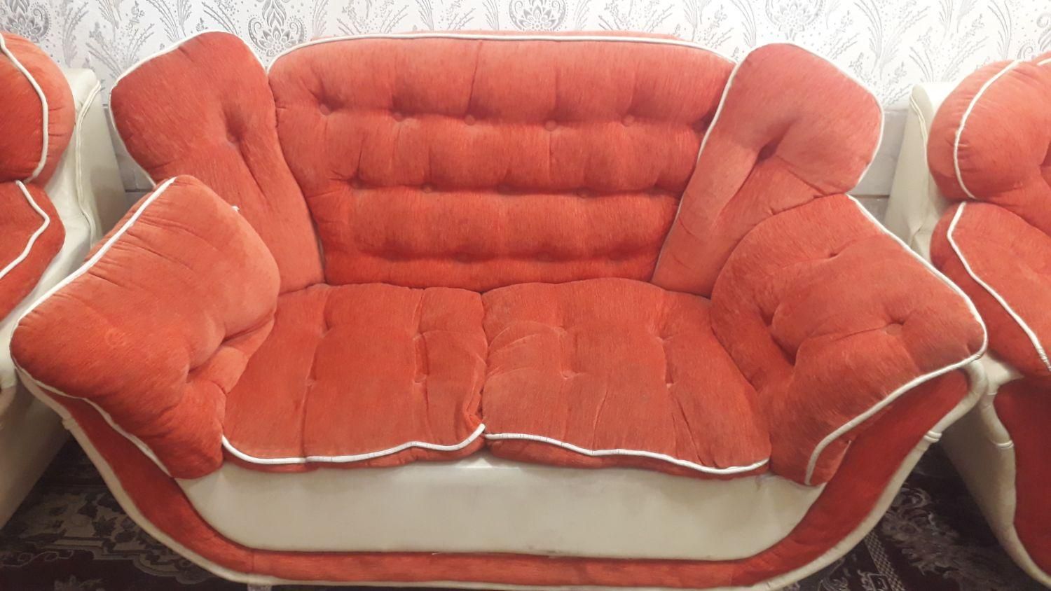 مبل راحت وتمیز وسبک|مبلمان خانگی و میز عسلی|سمنان, |دیوار