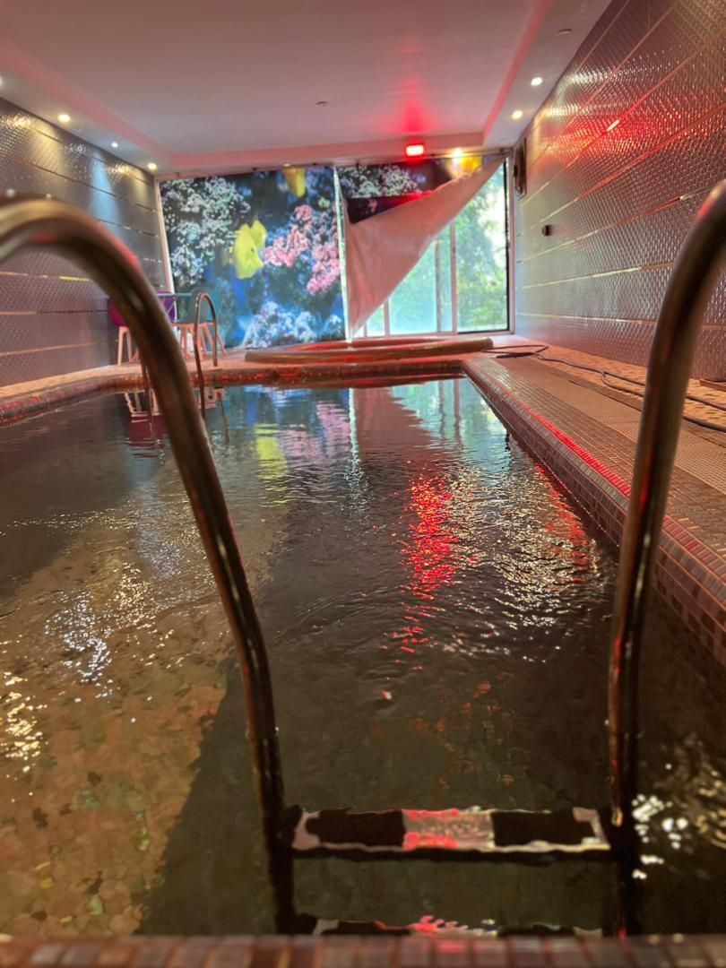 اجاره ویلا استخر دار و جکوزی کنار دریا|اجارهٔ کوتاهمدت ویلا و باغ|بابلسر, |دیوار