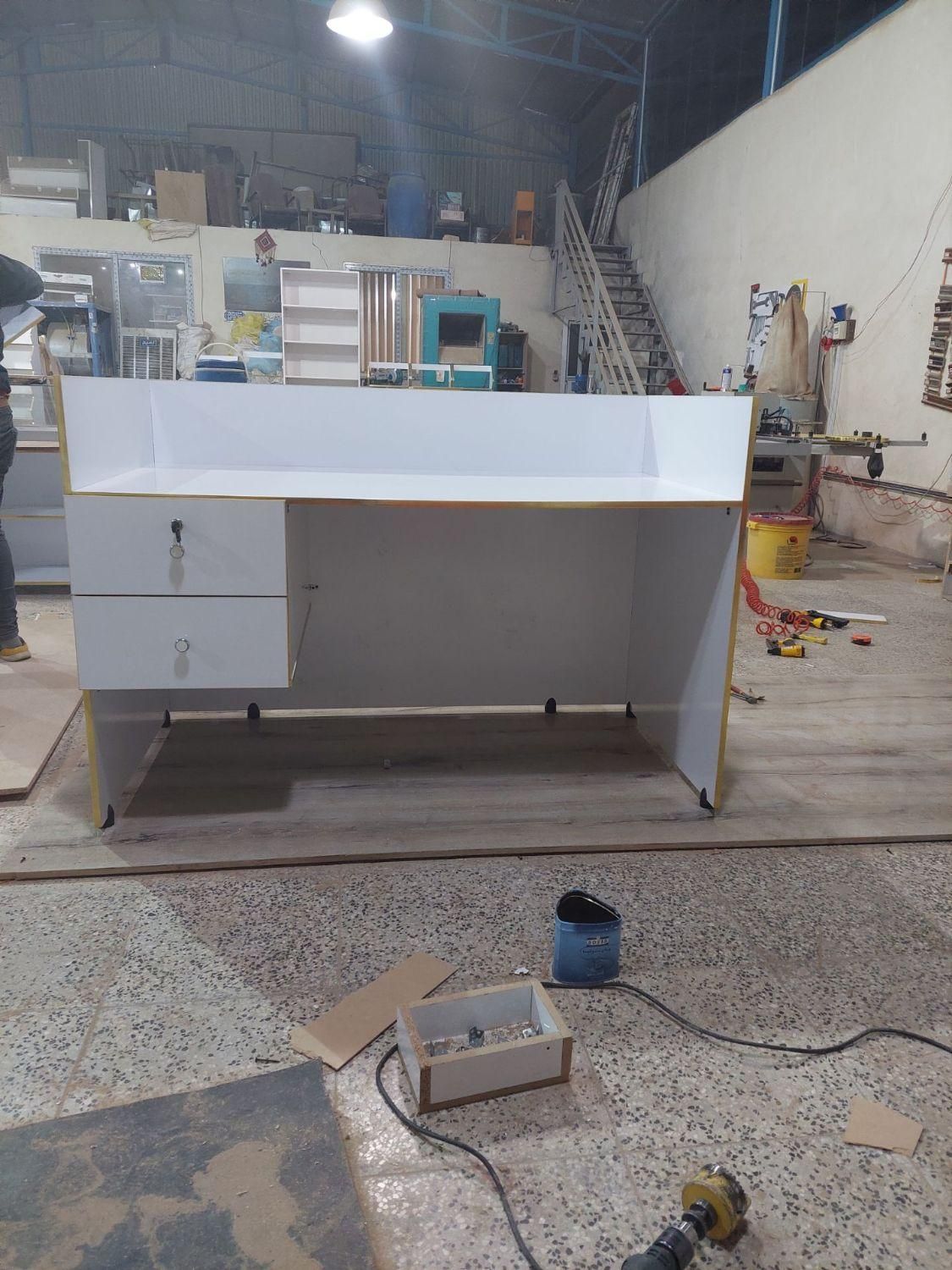 میز کانتر مدل کج و صاف دخل میز مدیریت مغازه|فروشگاه و مغازه|اصفهان, گورت|دیوار