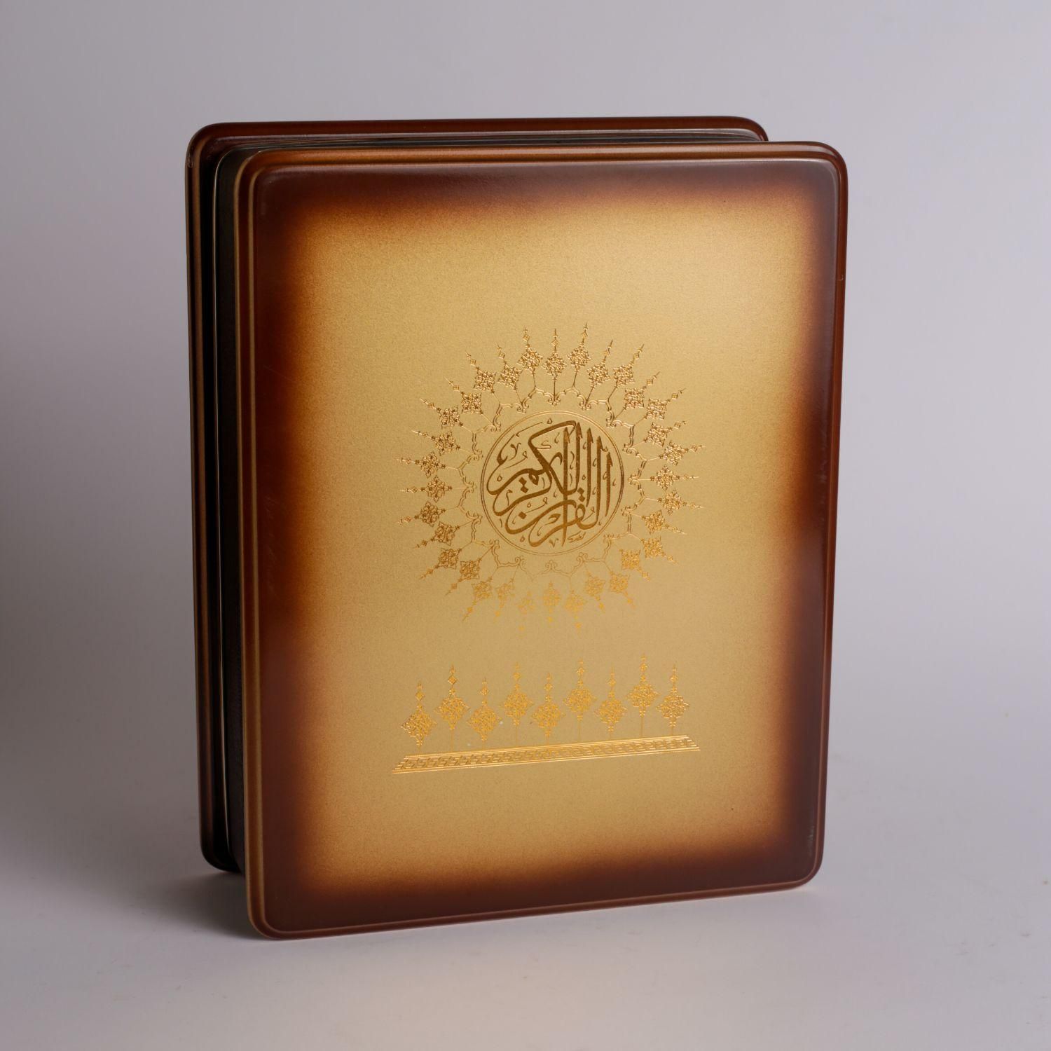 قرآن نفیس با قاب اعلا (کد۴۱)عطری.وزیری.  فخررازی|کتاب و مجله مذهبی|تهران, بهارستان|دیوار