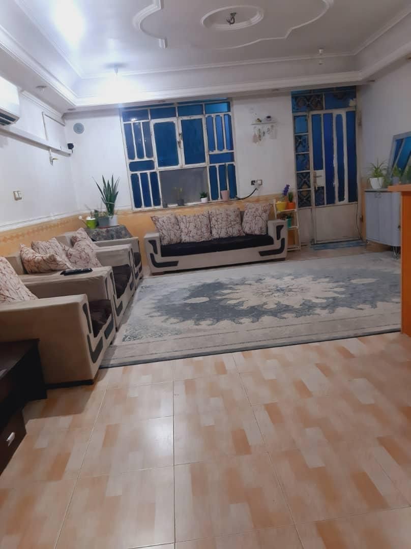 مبل ۹نفره اسپرت و راحتی فروش فوری نیاز مالی|مبلمان خانگی و میز عسلی|باوی, |دیوار