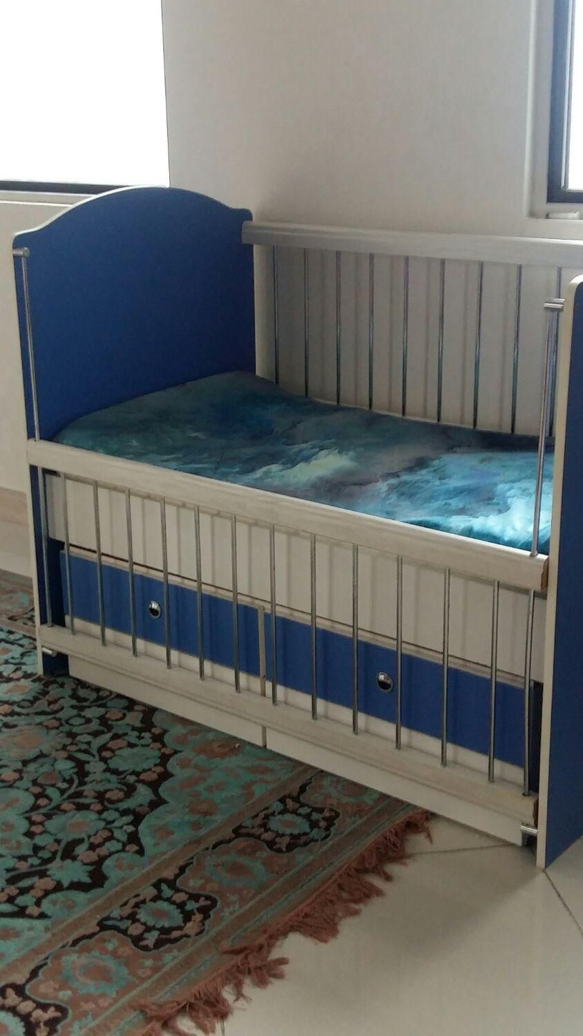 تخت و گهواره نوزاد|تخت و سرویس خواب|تهران, شهرآرا|دیوار