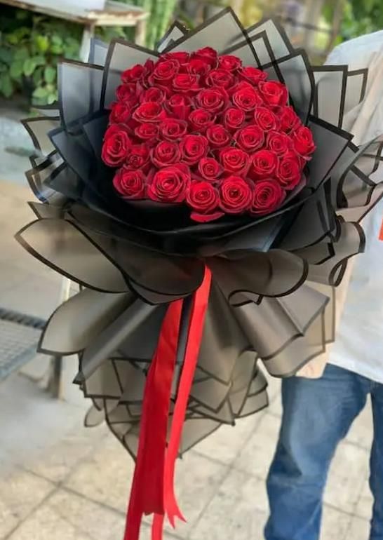 گل رز هلندی قرمز  دسته گل باکس گل فقط شاخه 20 ت|گل و گیاه طبیعی|مشهد, انصار|دیوار