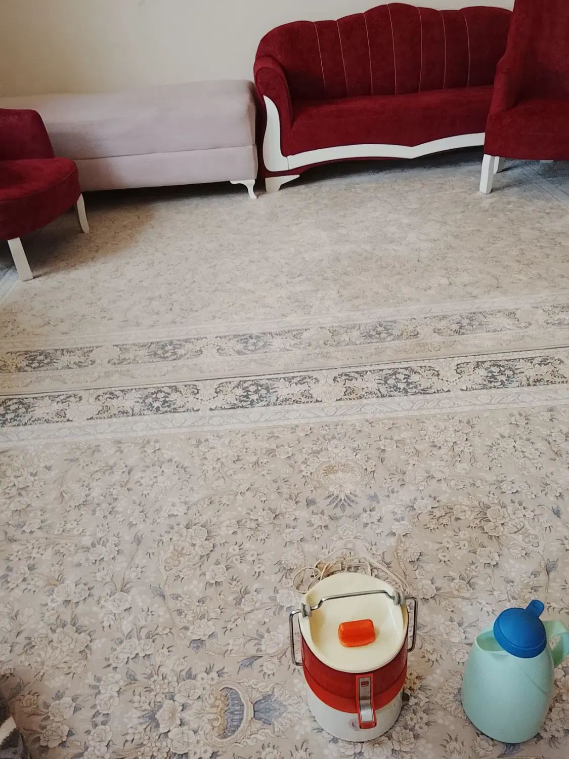 لوازم منزل فرش ۹ متری دوتخته مبل هفت نفره|فرش|هشتگرد, شهرک گلها|دیوار