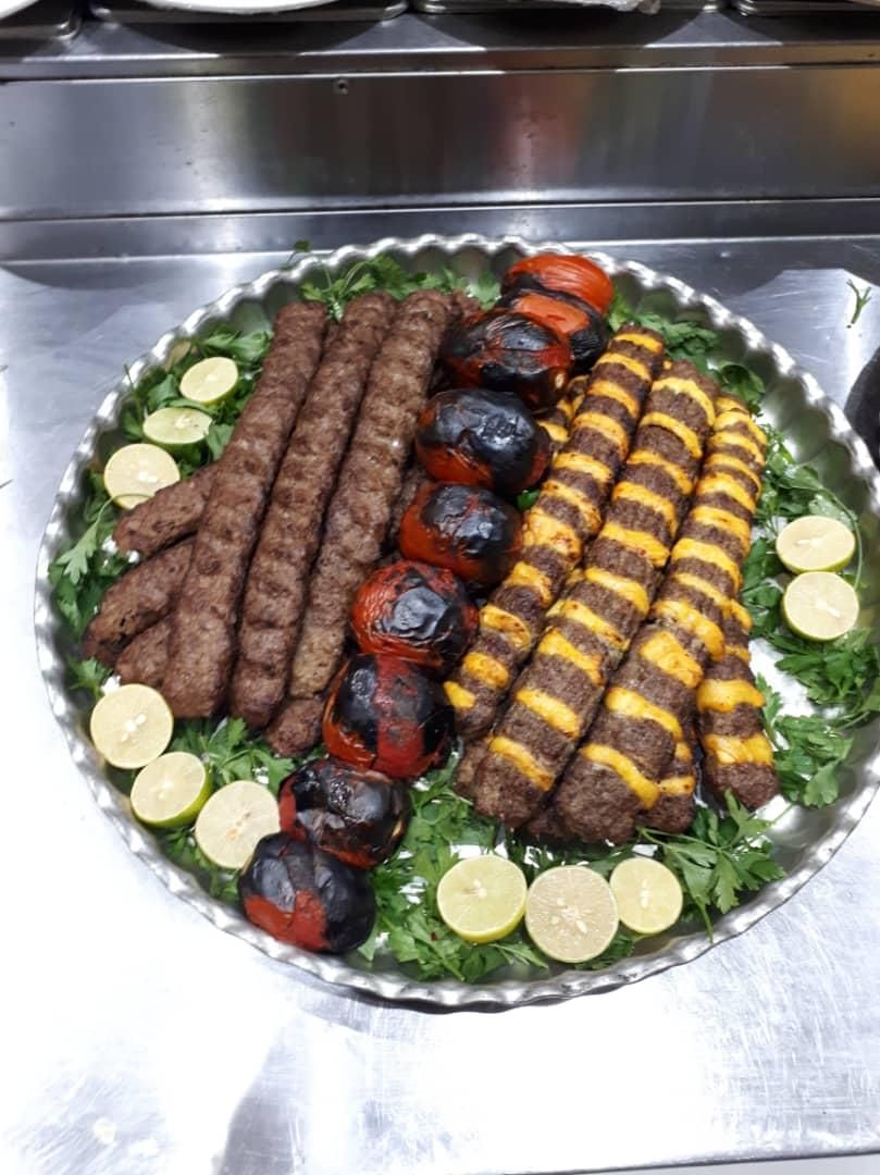 کباب زن حرفه ای هستم|خدمات پذیرایی، مراسم|شیراز, خلیلی|دیوار