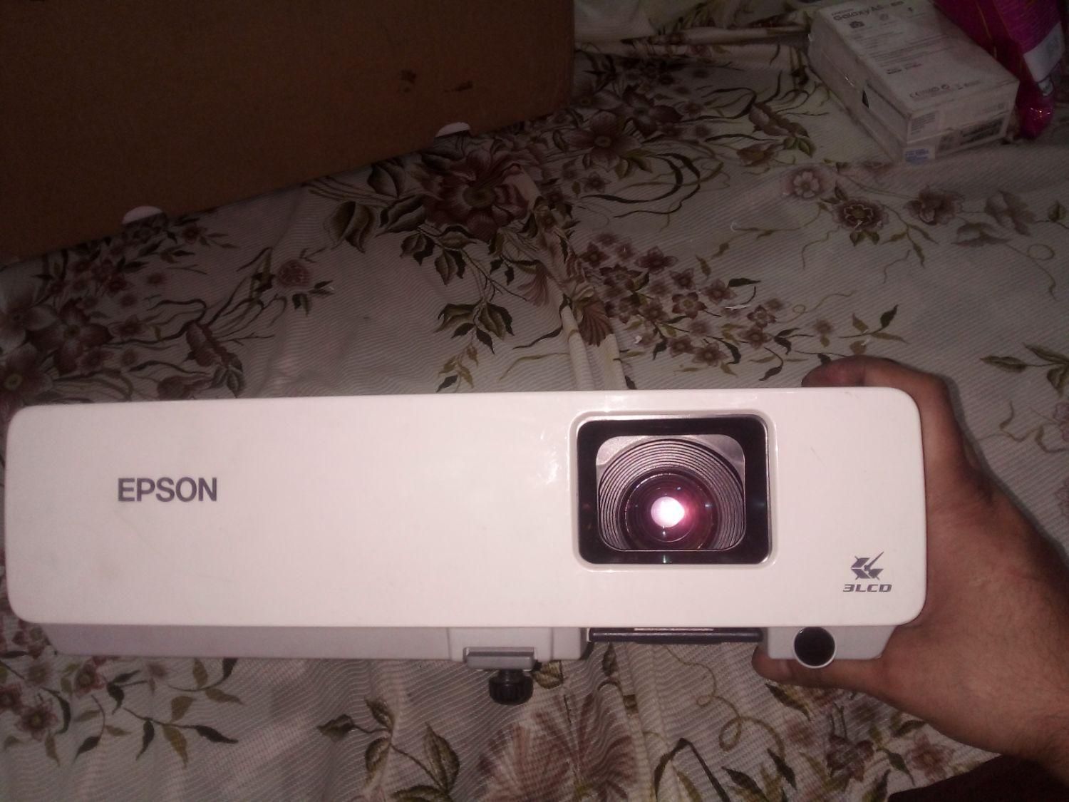 ویدیوپروژکتوراپسونEPSON|تلویزیون و پروژکتور|تهران, جی|دیوار