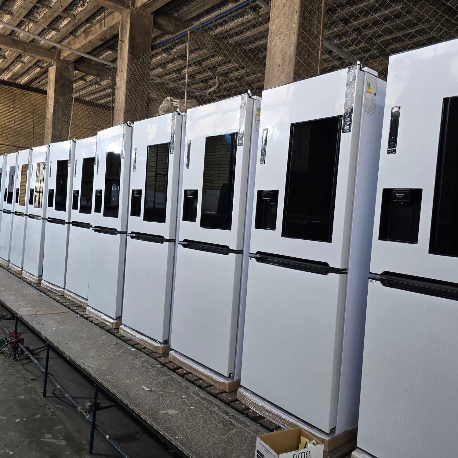 یخچال فریزر 27 فوت متصل به آب شهری دور این دور|یخچال و فریزر|ارومیه, |دیوار