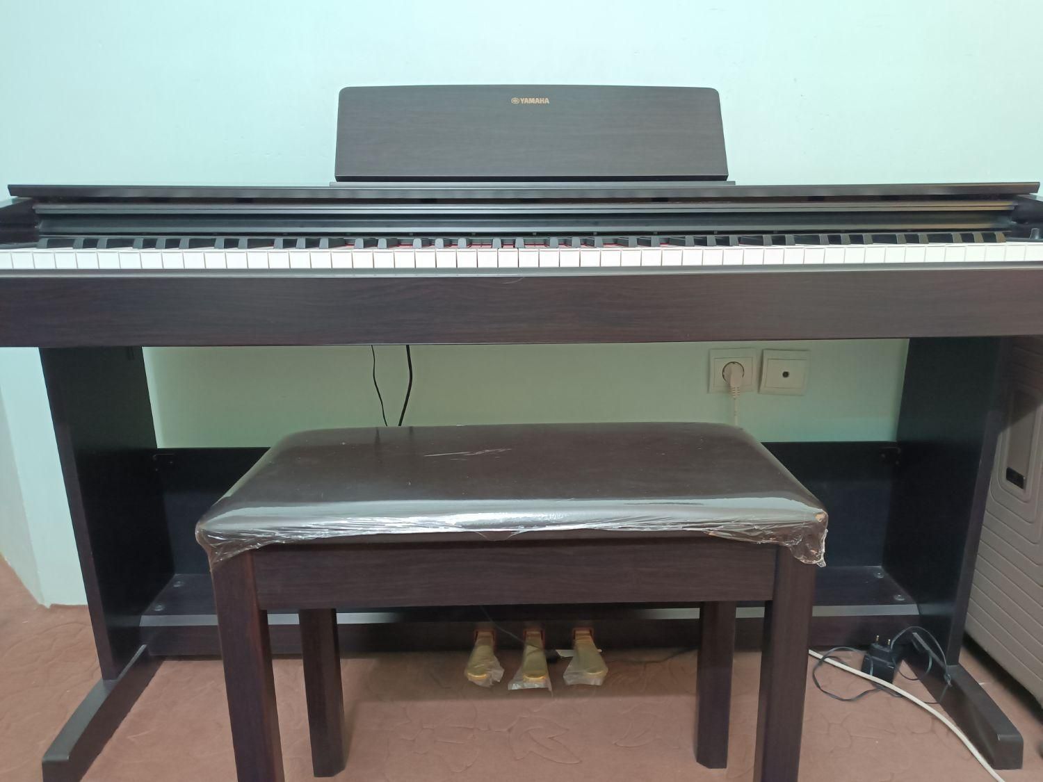 پیانو دیجیتال Yamaha|پیانو، کیبورد، آکاردئون|مشهد, کوثر|دیوار