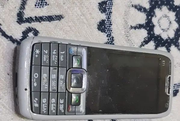 یک عدد تلفن (mobile tv e71)  قیمت توافقی|موبایل|کرج, گوهردشت|دیوار