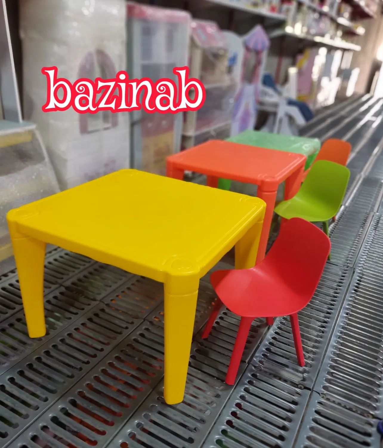 میز کودک مهر با پایه جداشونده/تجهیزخانه بازی/مهد|اسباب‌‌بازی|تهران, نعمت‌آباد|دیوار
