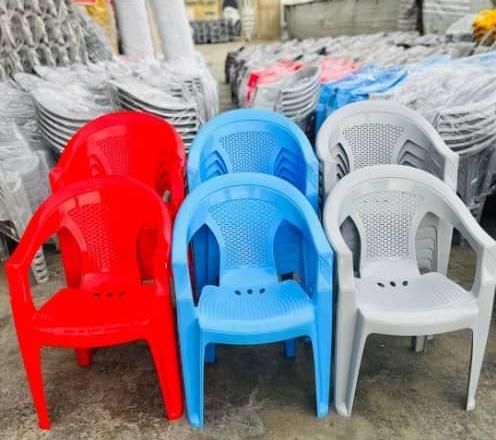 صندلی پلاستیکی غذاخوری طرح alarm کد 222(کرج گلشهر|میز و صندلی غذاخوری|کرج, گلشهر|دیوار