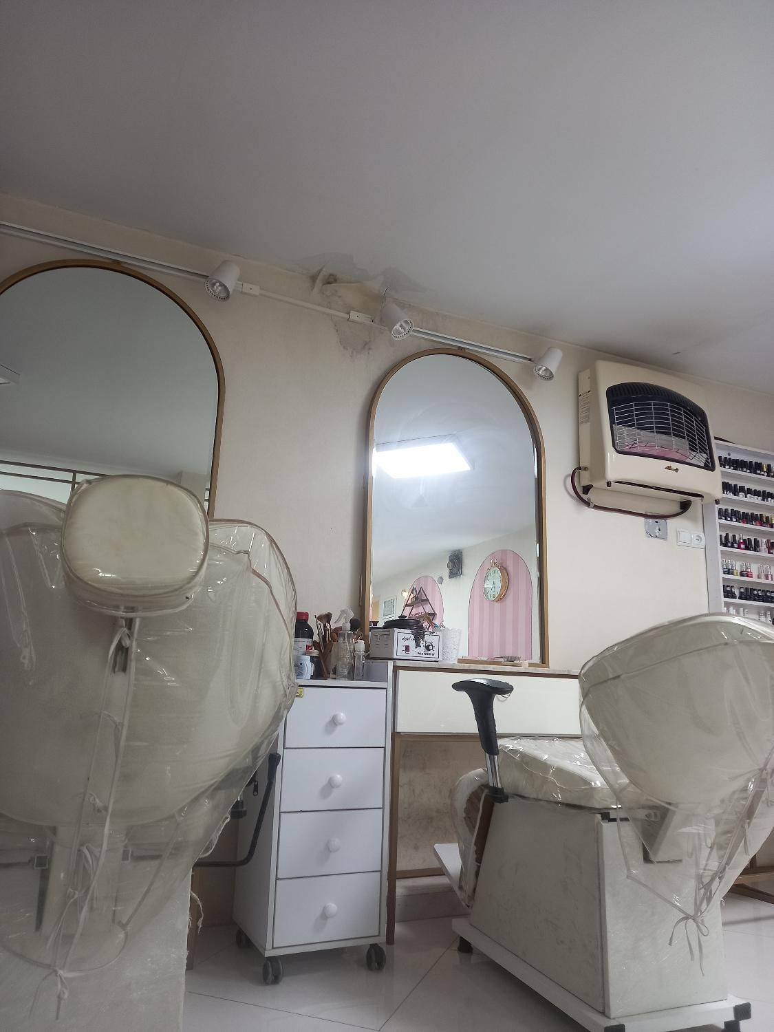 جذب پرسنل حرفه ای خانم|استخدام درمانی، زیبایی، بهداشتی|پاکدشت, پاکدشت (مامازند)|دیوار