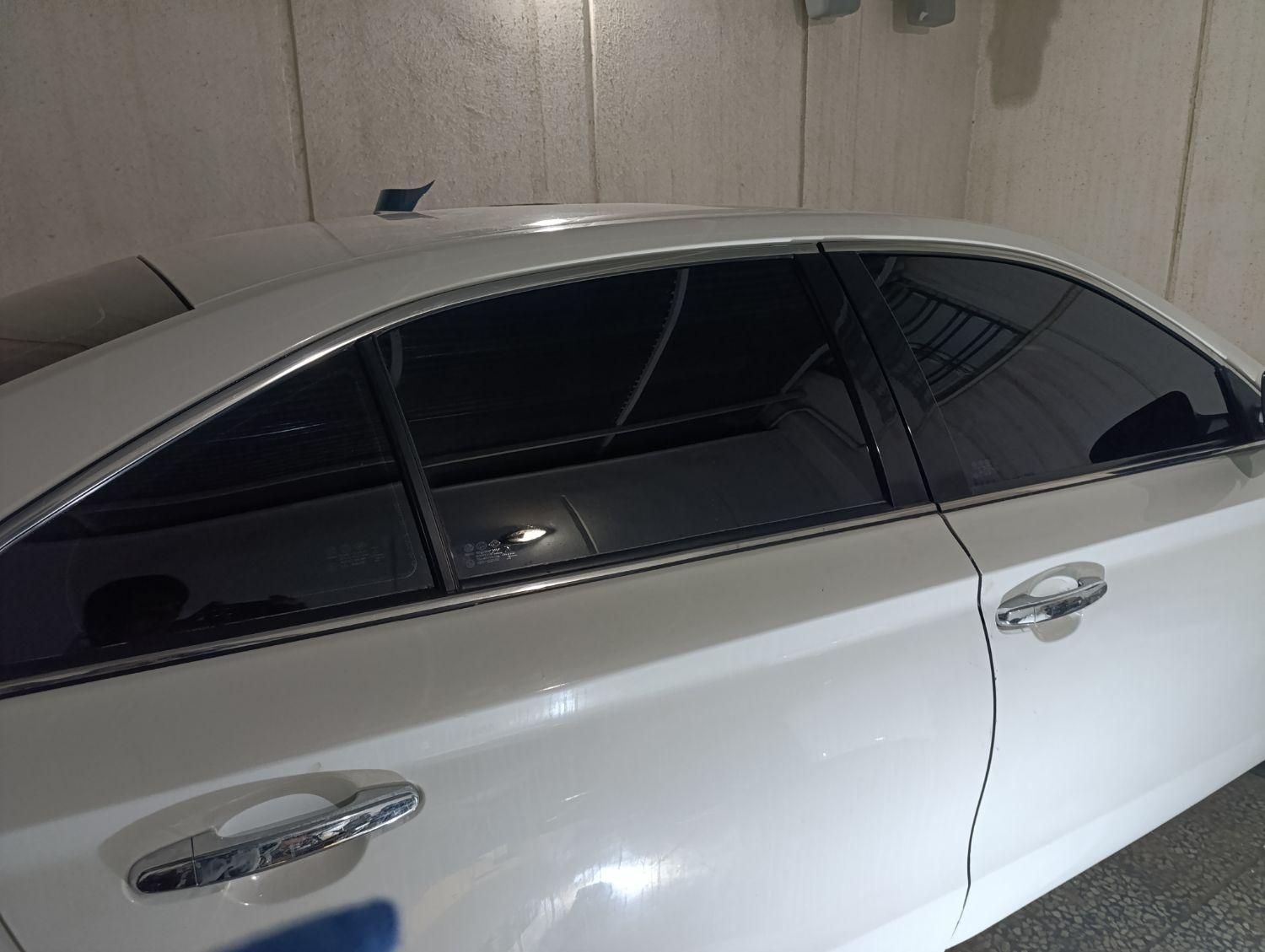 نصب شیشه دودی به صورت سیار|خدمات موتور و ماشین|شیراز, میانرود|دیوار