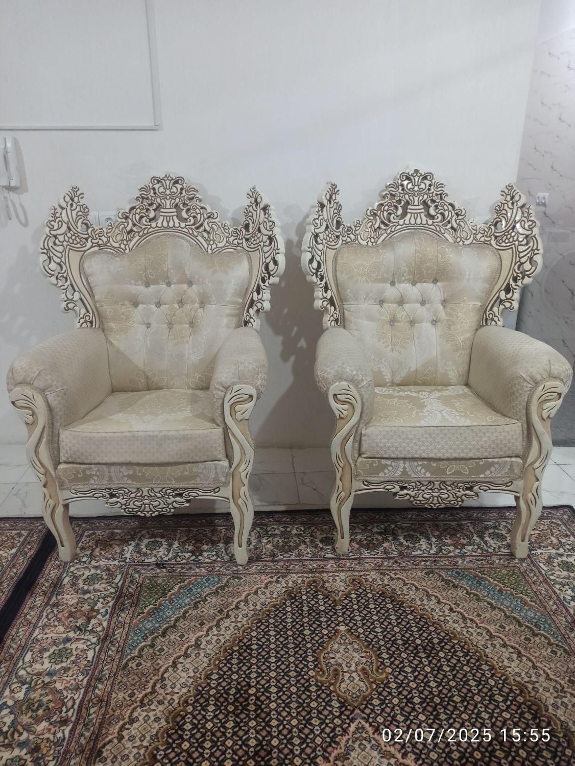 مبل ۷ نفره سلطنتی و جلو مبلی و عسلی در حد نو|مبلمان خانگی و میز عسلی|رباط‌کریم, |دیوار