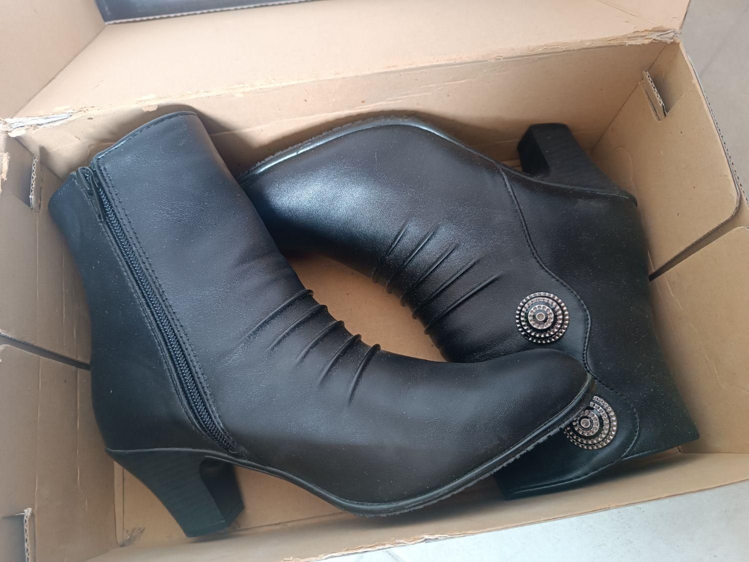 کفش زنانه ۳۹|کیف، کفش، کمربند|سلماس, |دیوار