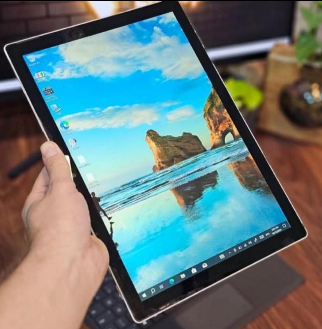 لب تاب  Surface Pro5 i5(7)|رایانه همراه|اصفهان, بهار آزادی|دیوار