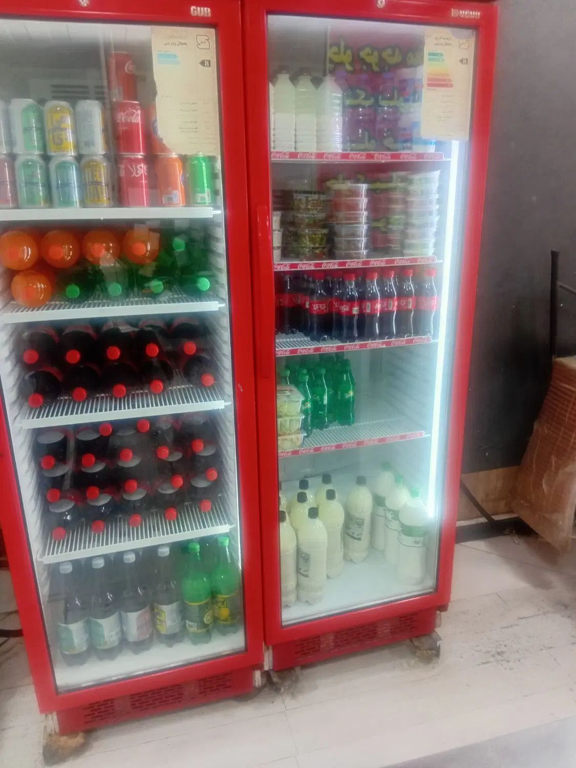 به‌کارگر‌ساده‌کمک‌اشپز‌واشپز‌جهت‌کار‌در‌تهیه‌غدا‌|استخدام خدمات فروشگاه و رستوران|تهران, دردشت|دیوار