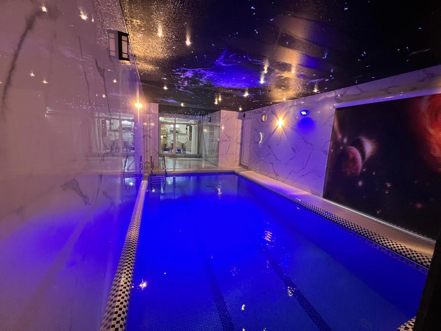 اجاره ویلا استخردار دربست جنگلی|اجارهٔ کوتاهمدت آپارتمان و سوئیت|چالوس, |دیوار