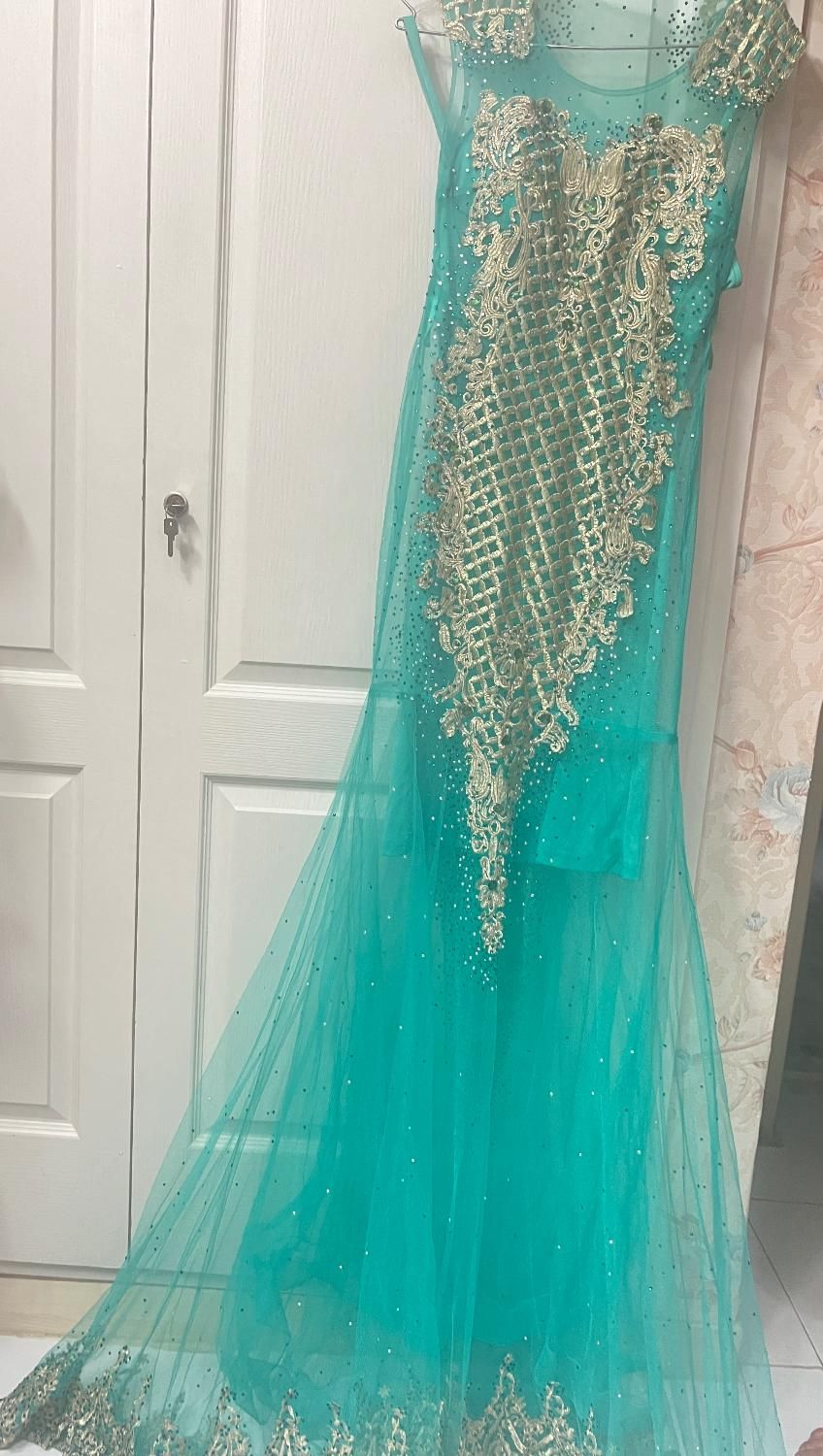 لباس طاووس بی نظیر سایز ۳۸-۴۰|لباس|کاشان, فاز ۲ ناجی آباد|دیوار