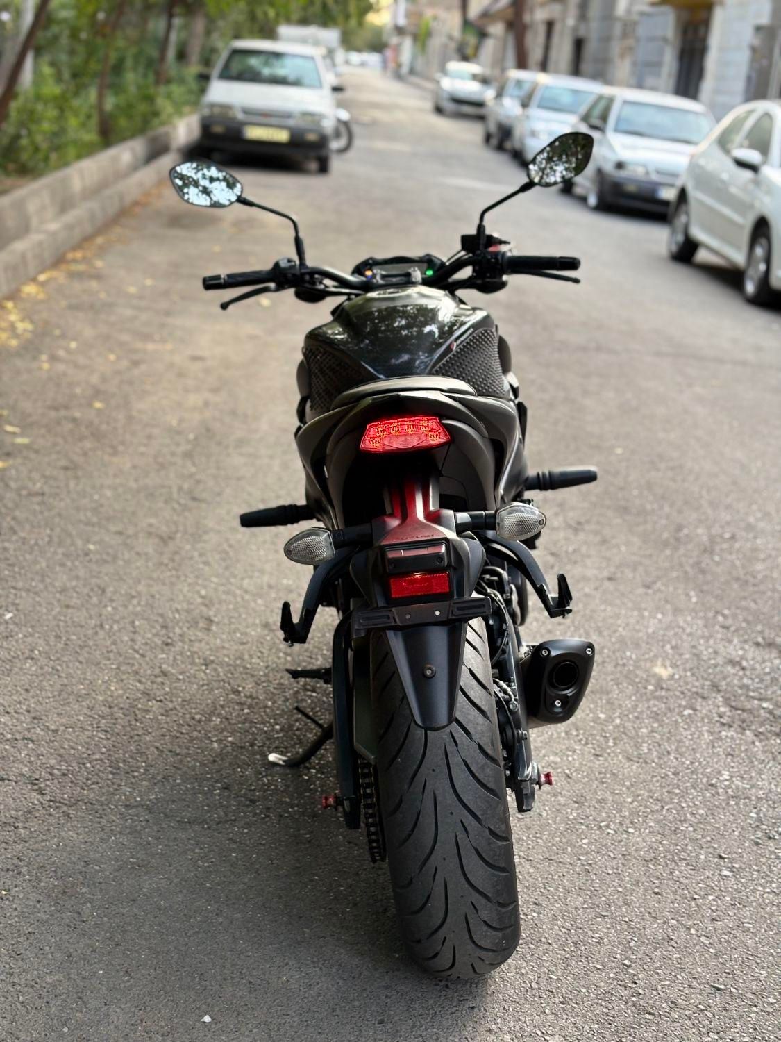 موتور gsxs1000|موتورسیکلت|تهران, علی‌آباد|دیوار