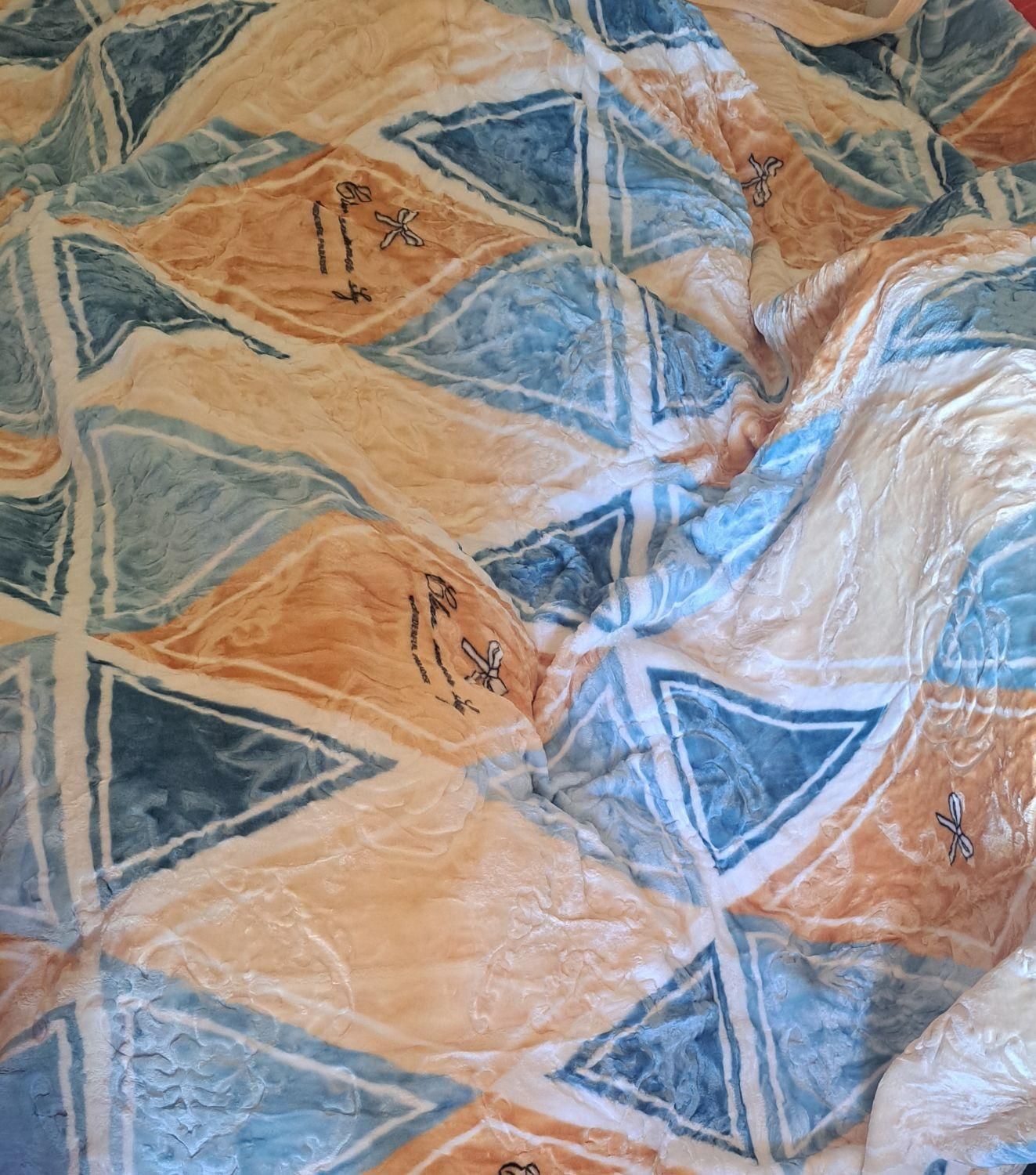 پتواصل|رختخواب، بالش، پتو|فسا, |دیوار