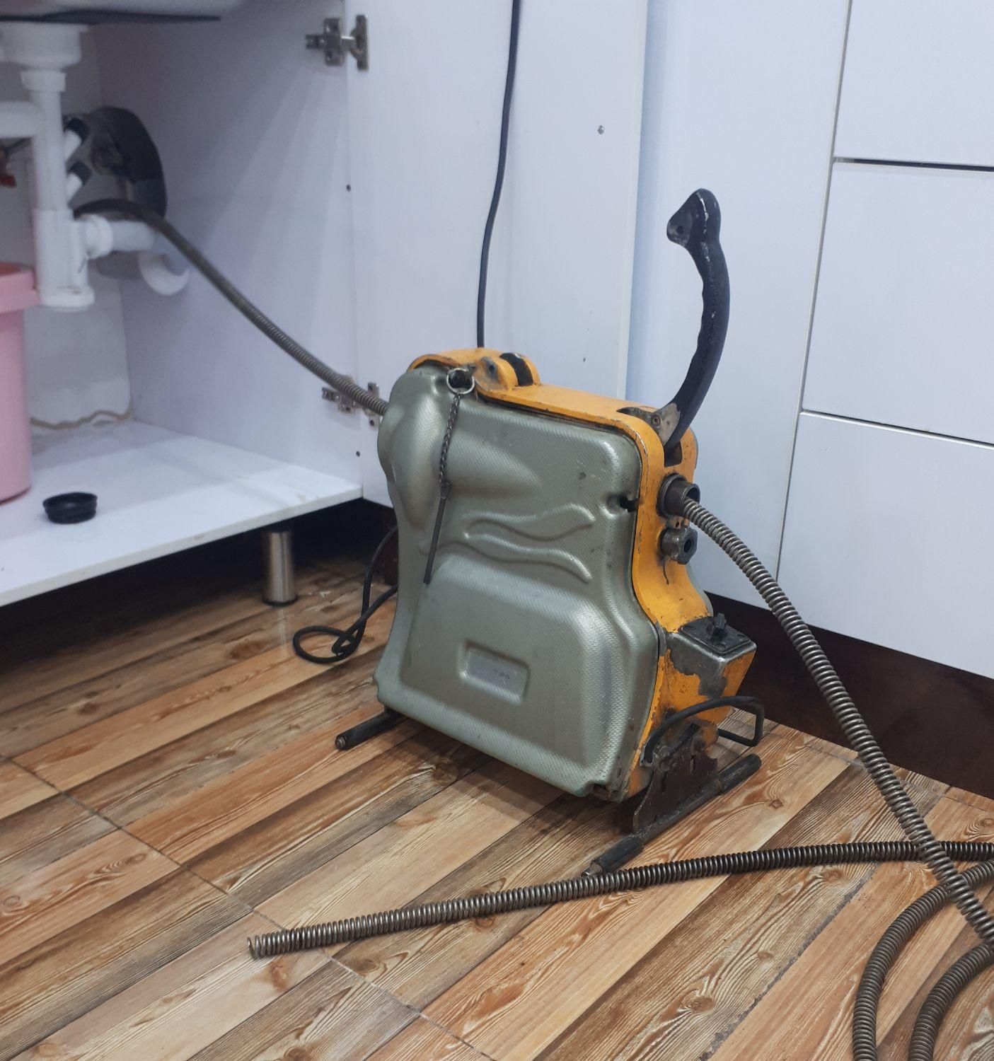 لوله بازکنی/فنربرقی/بازکردن فاضلاب ضمانتی فولادی|خدمات پیشه و مهارت|سنندج, |دیوار