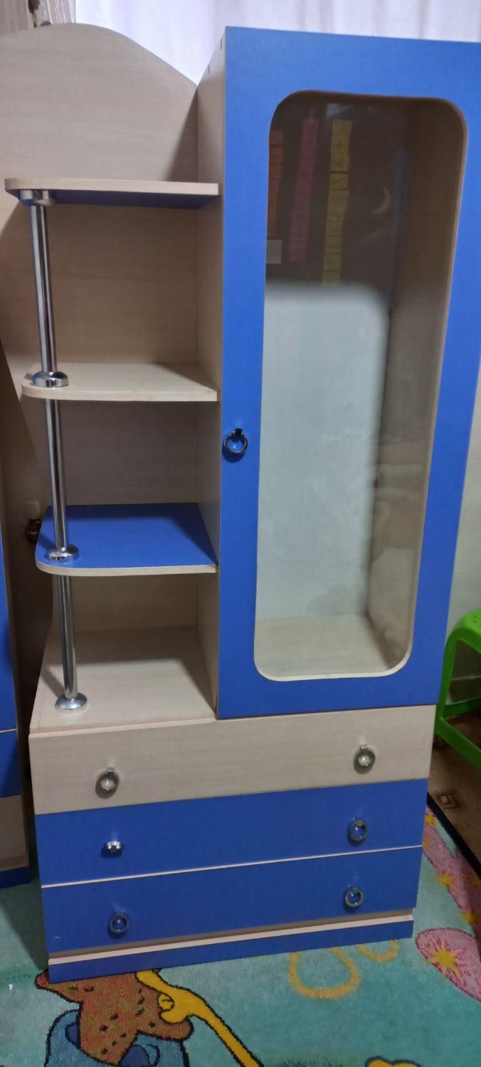 کمد لباس و کمد کتاب|مبلمان خانگی و میز عسلی|شاهینشهر, شهرک میلاد|دیوار