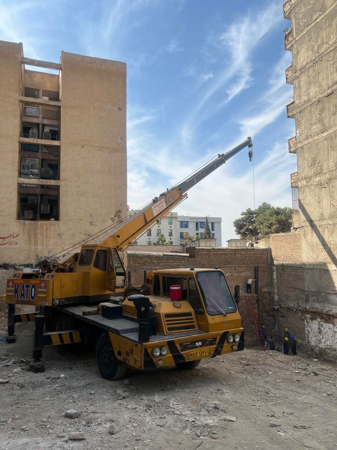 جرثقیل ۲۰تنی بوم بلند|خودرو سنگین|کرج, حصارک بالا|دیوار