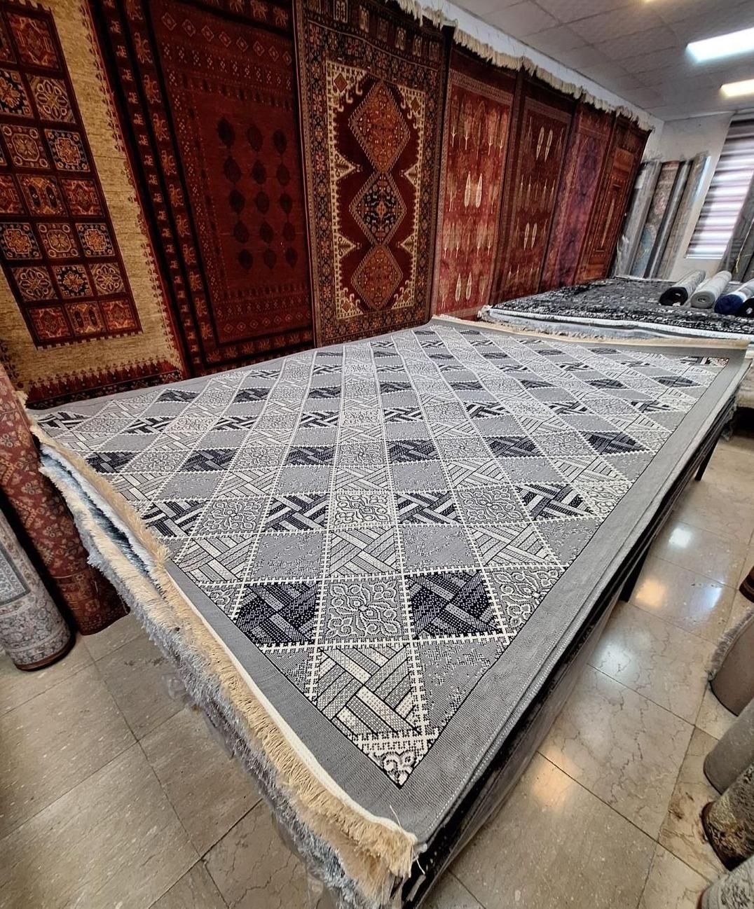 گلیم ۹ متری طرح چهارخونه ستاره نگارین۱ کد 0393|گلیم، جاجیم، گبه|مشهد, امیر|دیوار