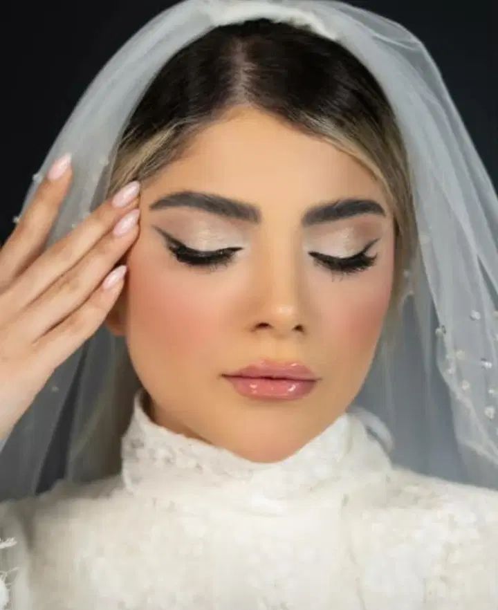 اجاره لاین ناخن..میکاپ و شنیون فقط یک میلیون|خدمات آرایشگری و زیبایی|جیرفت, |دیوار