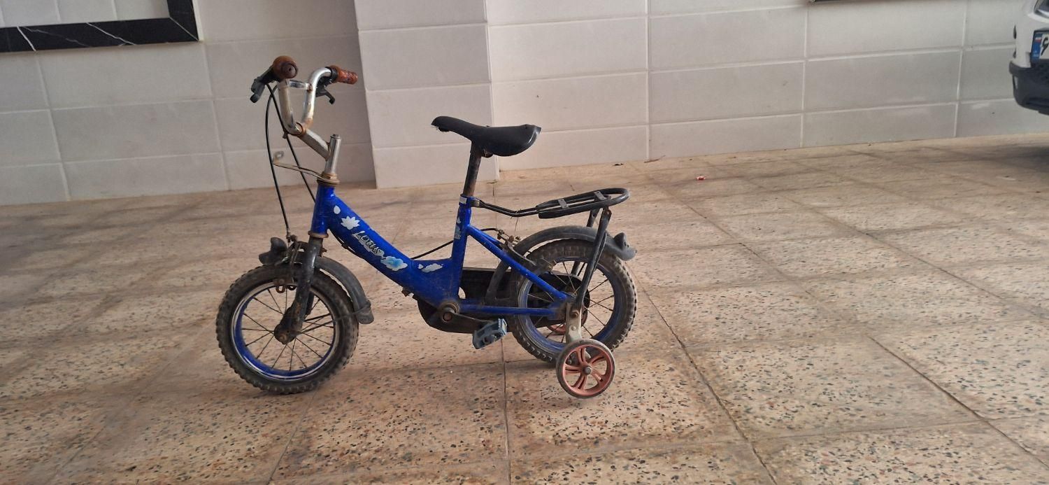 دوچرخه سایز ۱۲ تمیز و سالم|دوچرخه، اسکیت، اسکوتر|قرچک, پارس سرام|دیوار