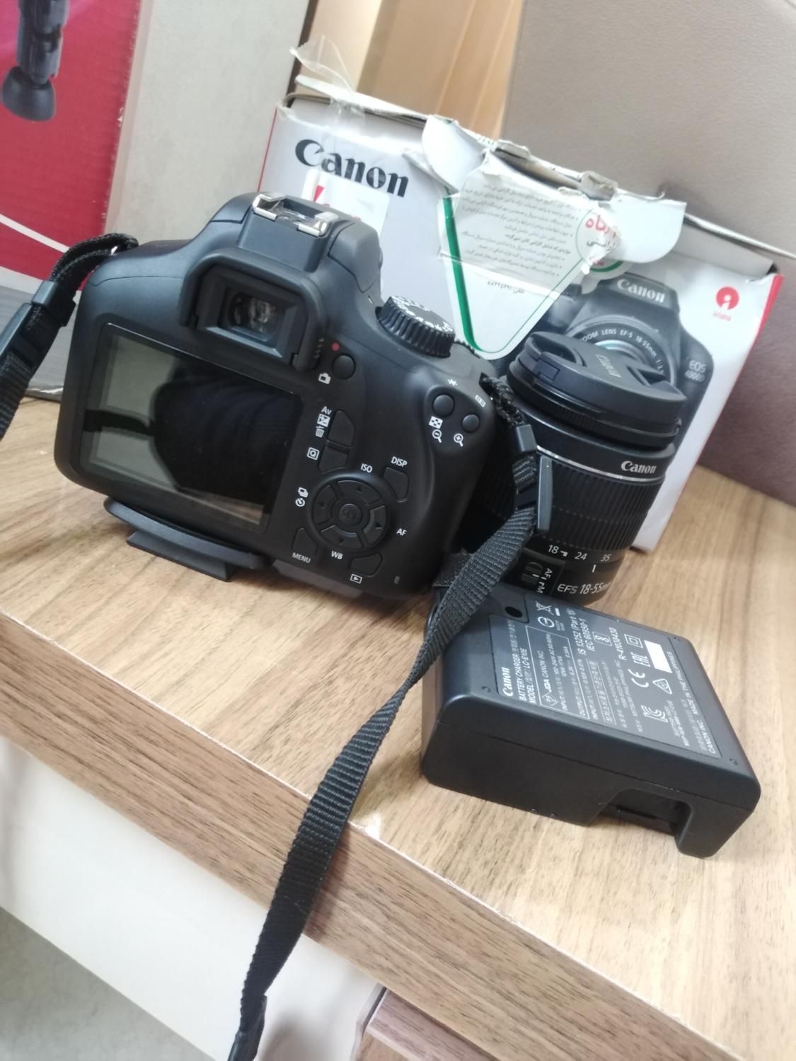 دوربین عکاسی 4000D کنون همراه با پایه|دوربین عکاسی و فیلمبرداری|رشت, معلم|دیوار