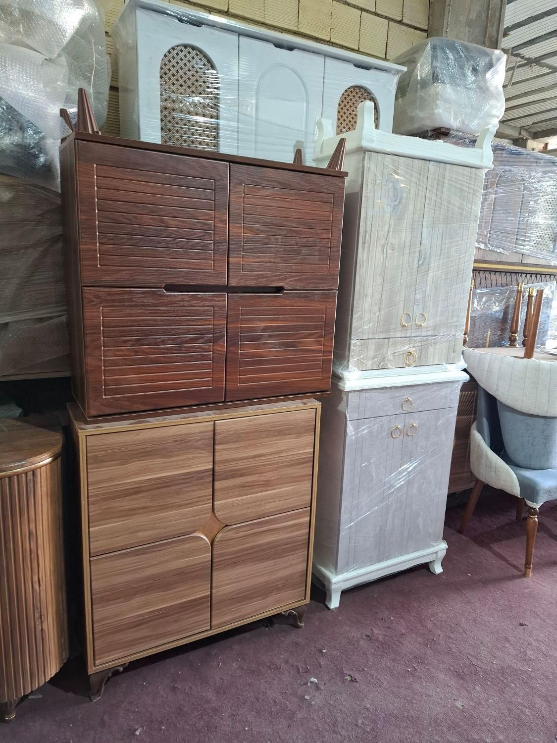 پخش‌ جاکفشی بارانی.جاکفشی بارانی  جاکفشی پخش|جاکفشی، کمد، دراور|خرم‌آباد, |دیوار