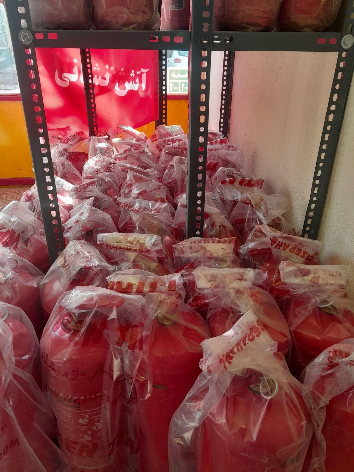 شارژ وفروش انواع کپسول های آتش‌نشانی|ابزارآلات|پردیس, کمرد|دیوار