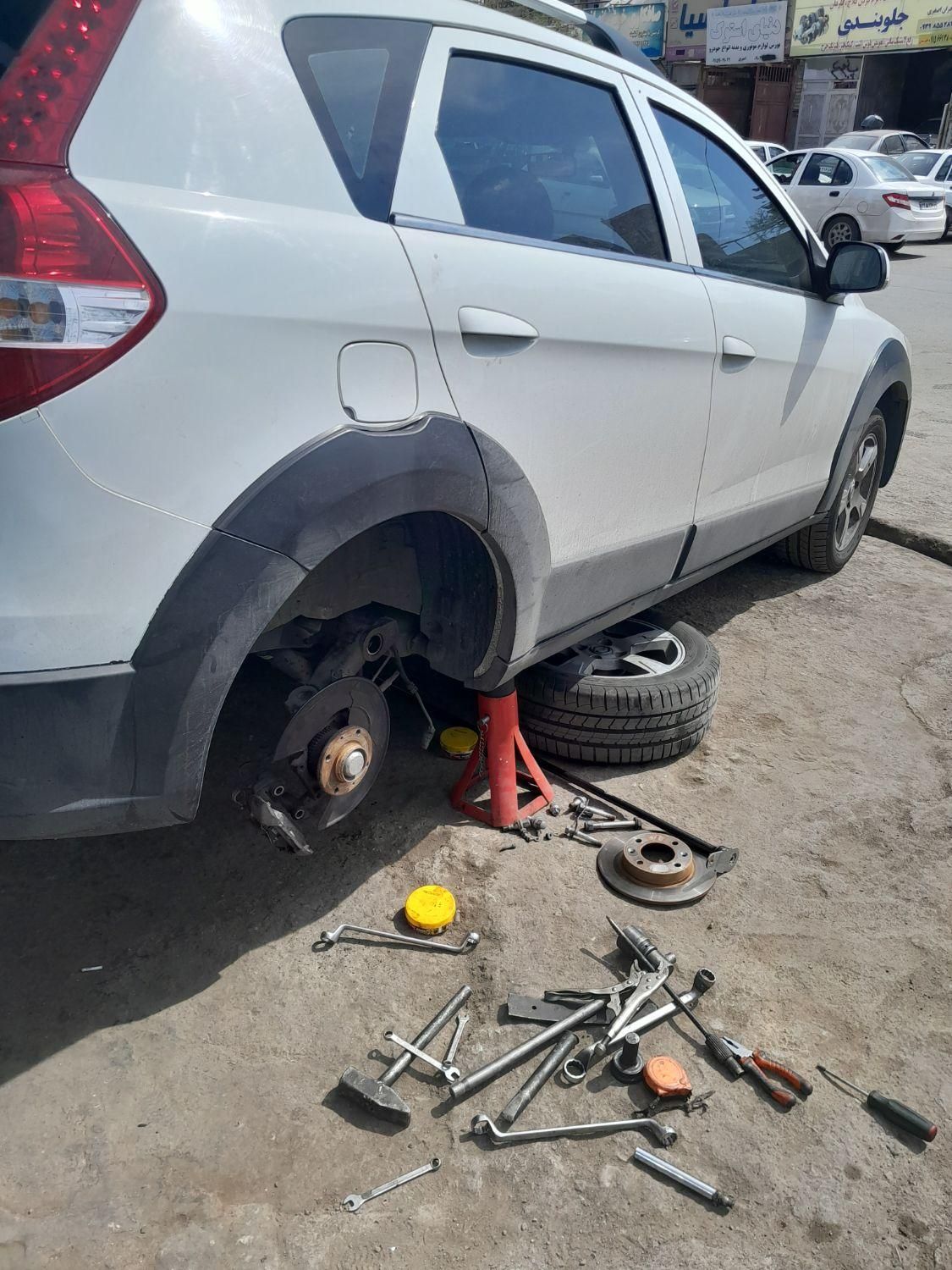 جلوبندی البرز  نیسان  مزدا  پراید پژو  تیبا و ..|خدمات موتور و ماشین|مشهد, شهرک مهر آباد|دیوار