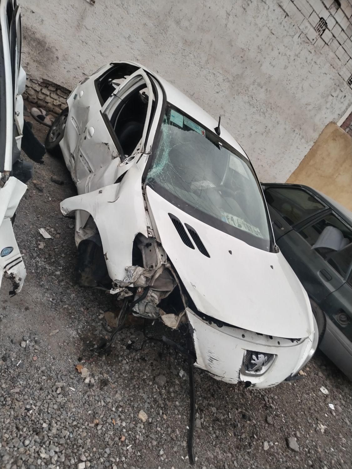 خریدارماشین تصادفی|خدمات موتور و ماشین|گرگان, |دیوار