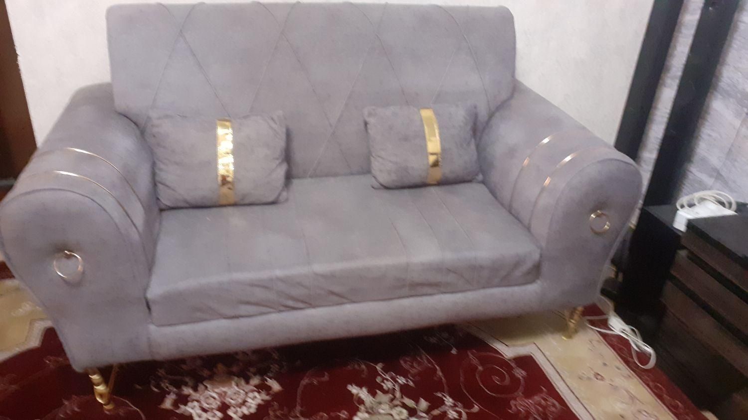 مبل ۶ نفره تخفیف خورد|مبلمان خانگی و میز عسلی|اسلام‌شهر, شهرک واوان|دیوار