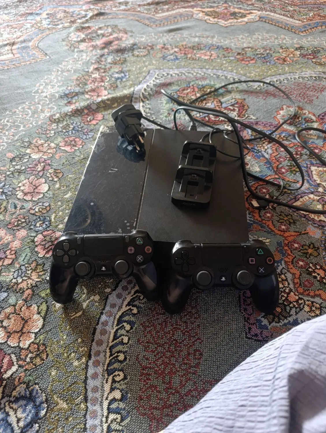 دستگاه ps4|کنسول، بازی ویدئویی و آنلاین|اصفهان, بهرام‌آباد|دیوار