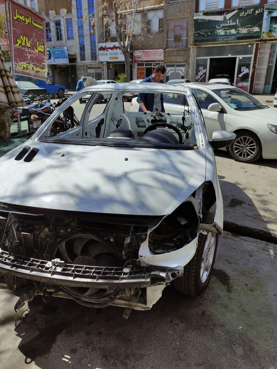 شیشه اتومبیل عمده وتکی|خدمات موتور و ماشین|اراک, |دیوار