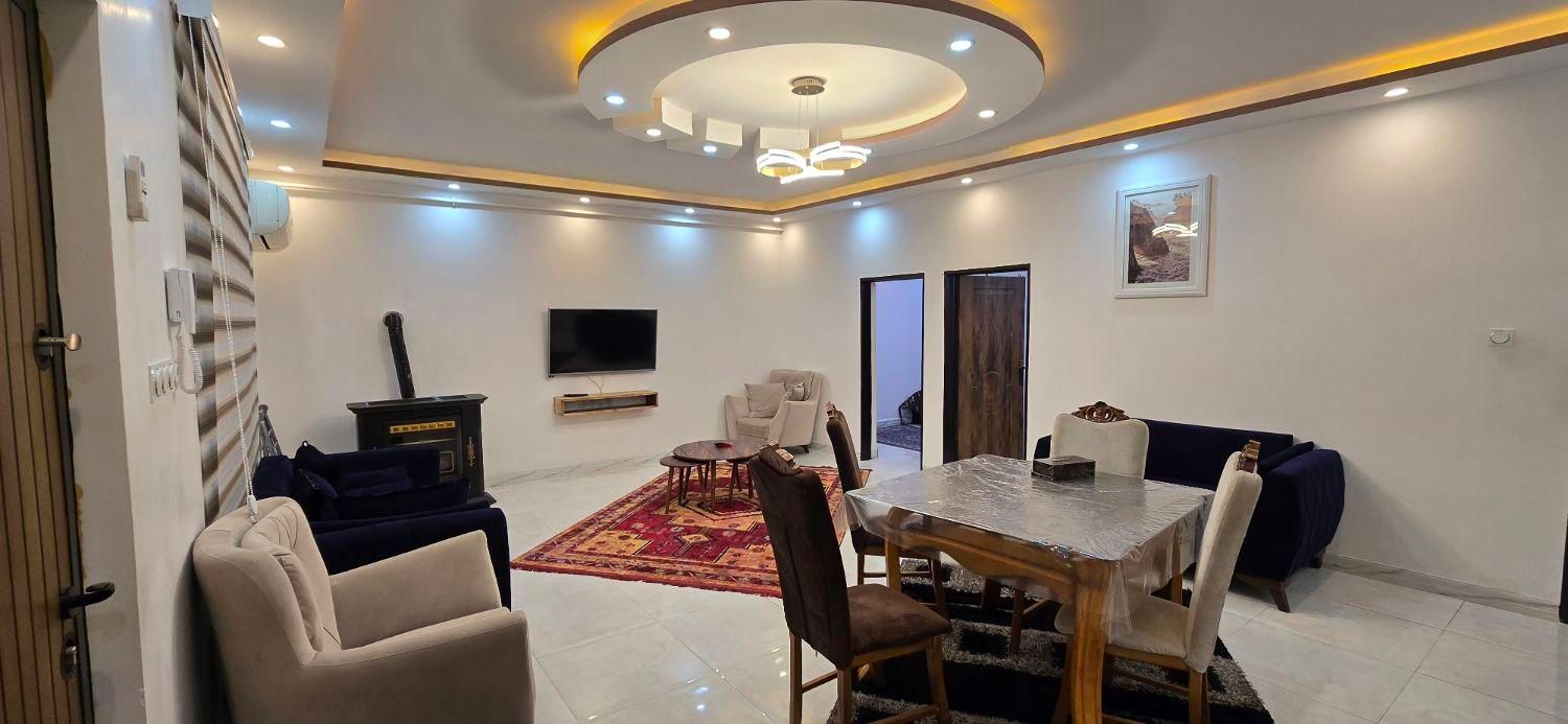 ویلا دوخواب جکوزیدار با ویو ابدی|اجارهٔ کوتاهمدت ویلا و باغ|رشت, فرودگاه سردار جنگل رشت|دیوار