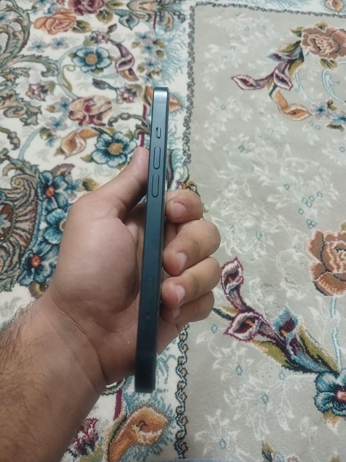 اپل iPhone 13 با حافظهٔ ۱۲۸ گیگابایت|موبایل|یزد, |دیوار