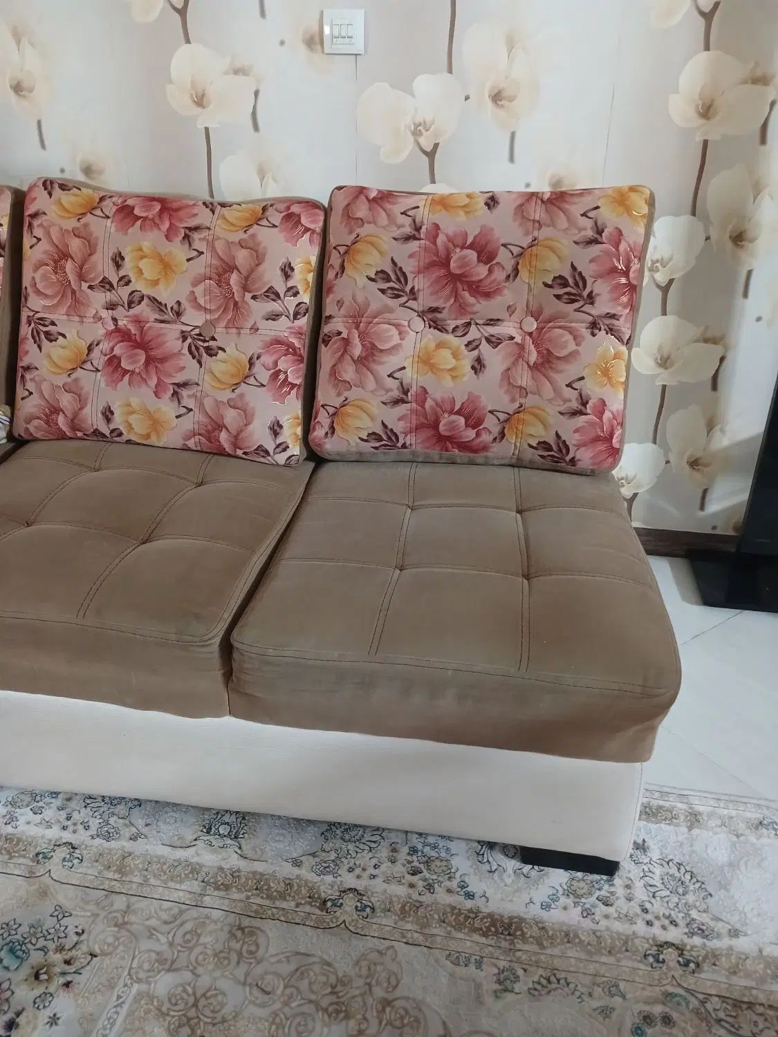 مبلمان راحتی شرکتی با جلو مبلی و عسلی و پاف|مبلمان خانگی و میز عسلی|ری, دیلمان|دیوار