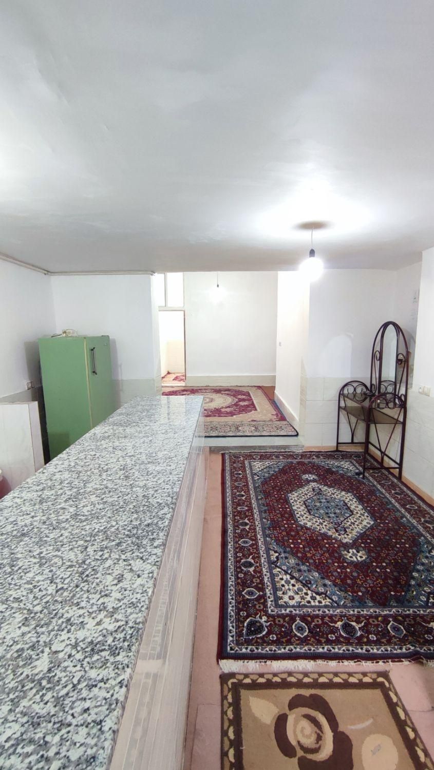 سوئیت اجاره‌ای همکف نزدیک باغ شاهزاده|اجارهٔ کوتاه‌مدت آپارتمان و سوئیت|ماهان, |دیوار