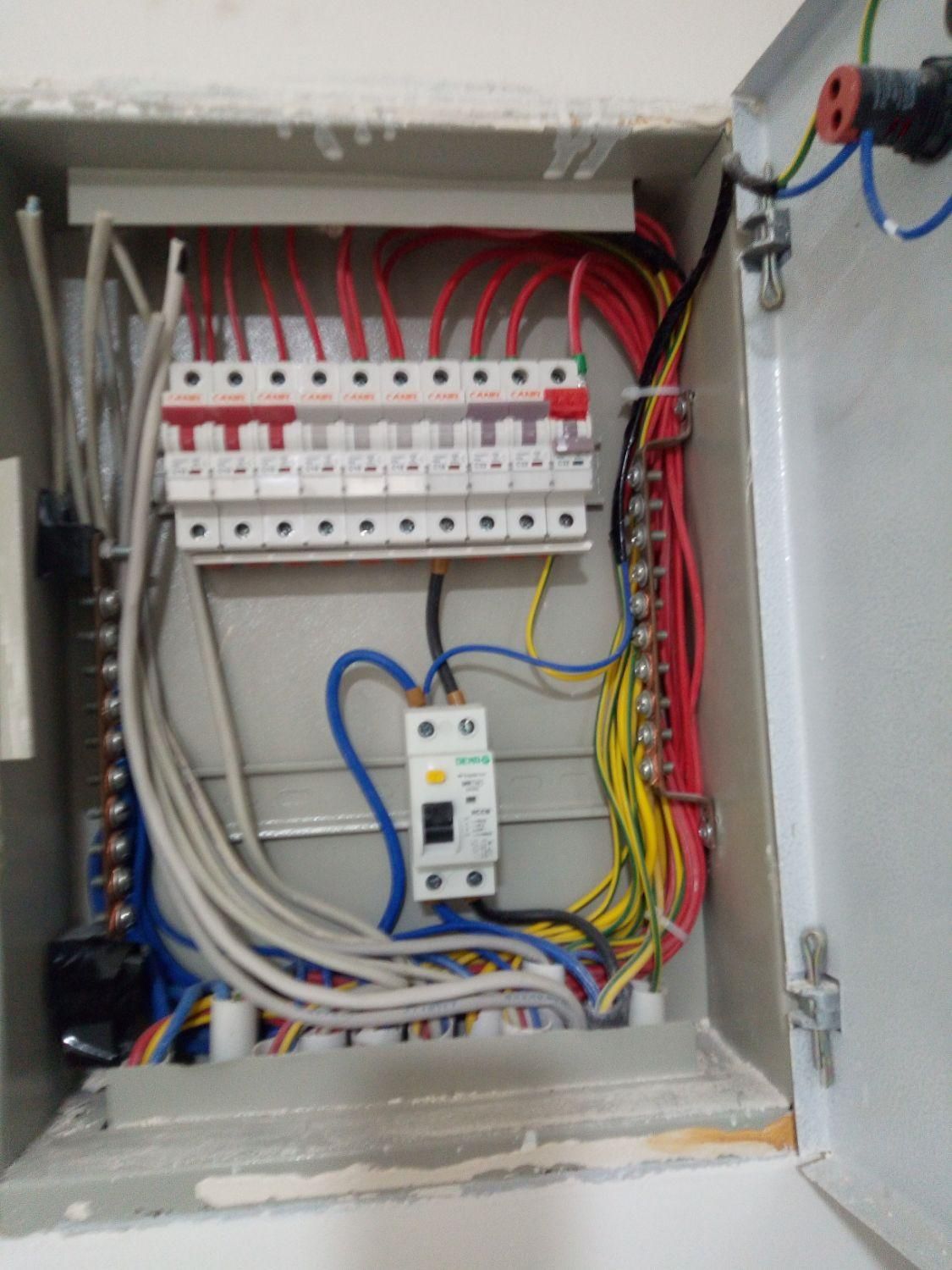 برقکار ساختمان.برقکاری.|خدمات پیشه و مهارت|بندر ماهشهر, |دیوار