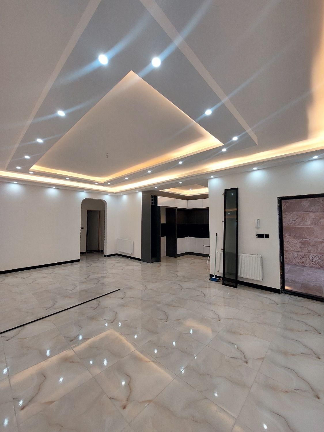 ویلای ۲۳۵متری نما سنگ لوکیشن خشکبیجار|فروش خانه و ویلا|خشکبیجار, |دیوار