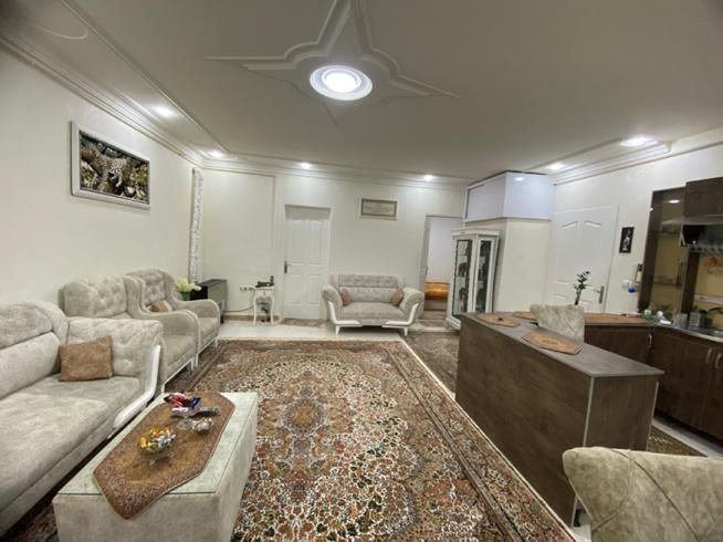 آپارتمان ۹۰متری/دوخوابه/طبقه اول یخسازی|فروش آپارتمان|رشت, یخسازی|دیوار