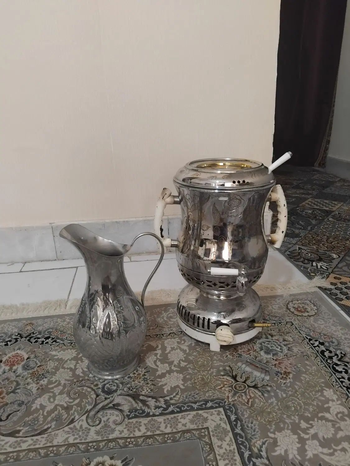 سماور بهمراه یک پارچ|سماور، چای‌ساز، قهوه‌ساز|اصفهان, تخت فولاد|دیوار